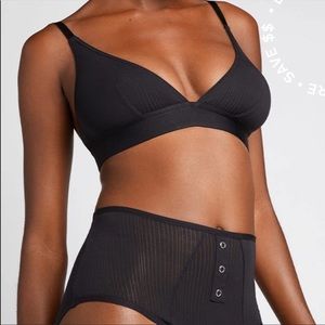 NWT Negative Whipped Triangle Bra